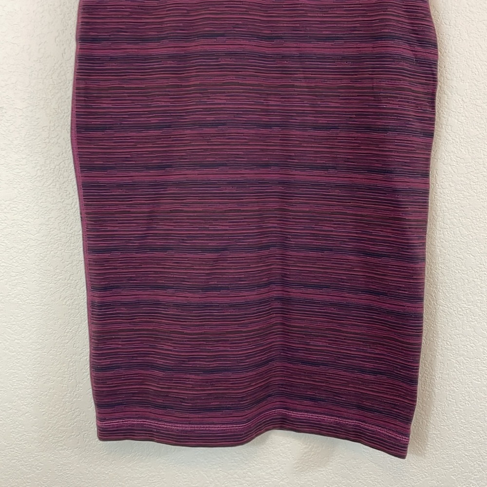 Lululemon maroon/black knit midi skirt size 6 - Picture 3 of 6